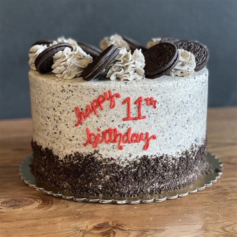 Our Signature Cakes .